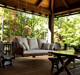 Giường Treo Kết Hợp Với Giấy Dán Tường
