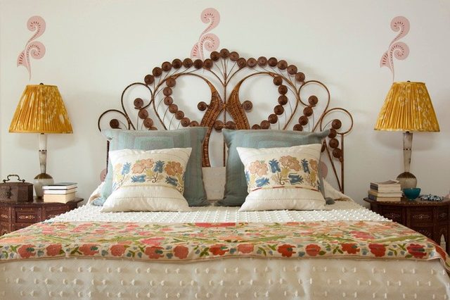 50 phòng ngủ khác nhau - Trang trí từ giấy dán tường